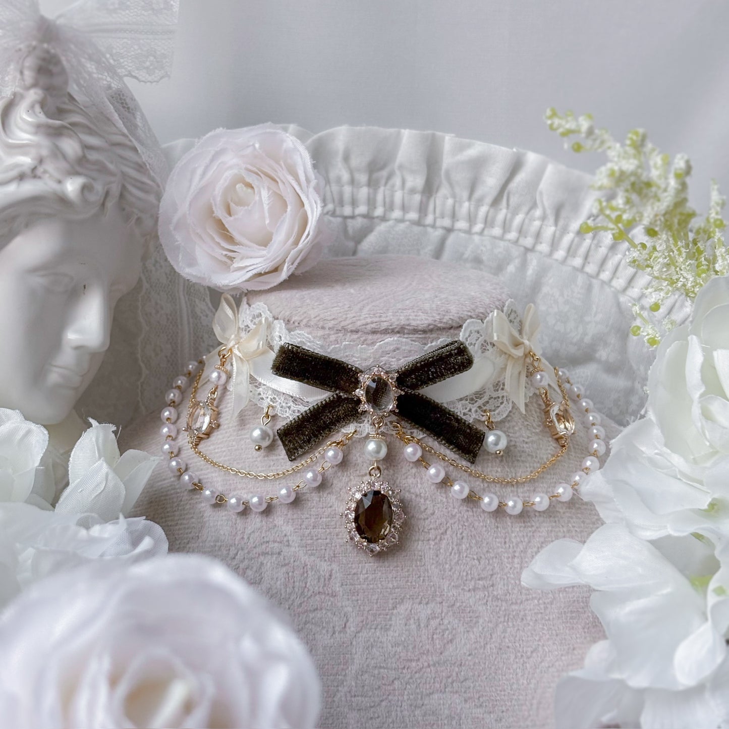 Marianna choker
