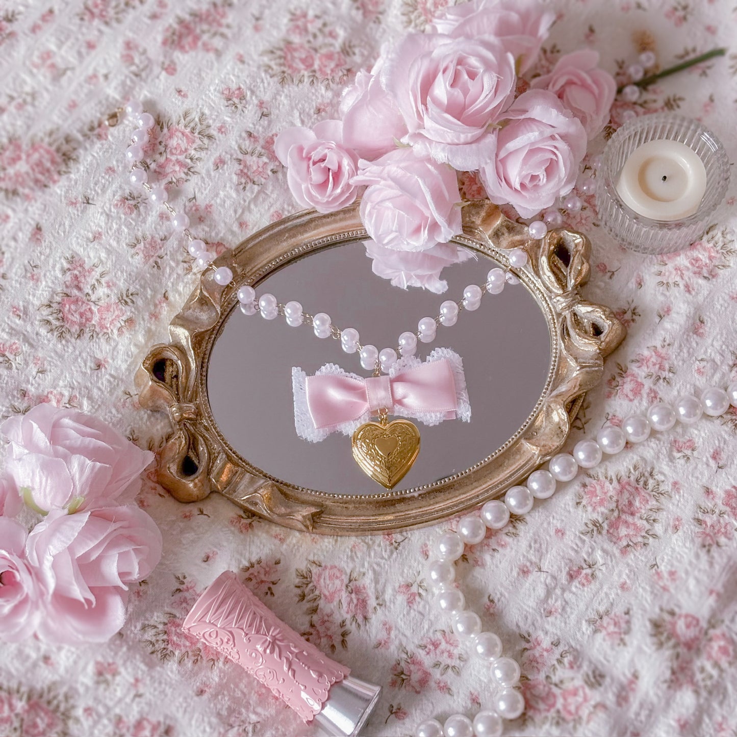 Amor necklace