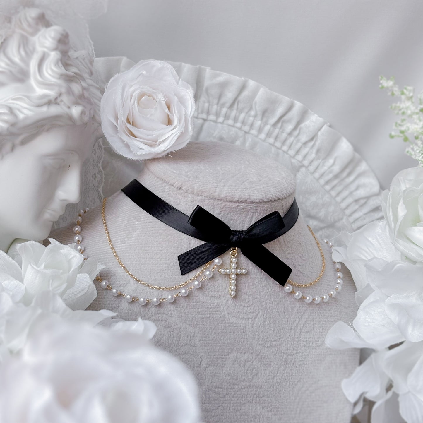 Saint Mary choker