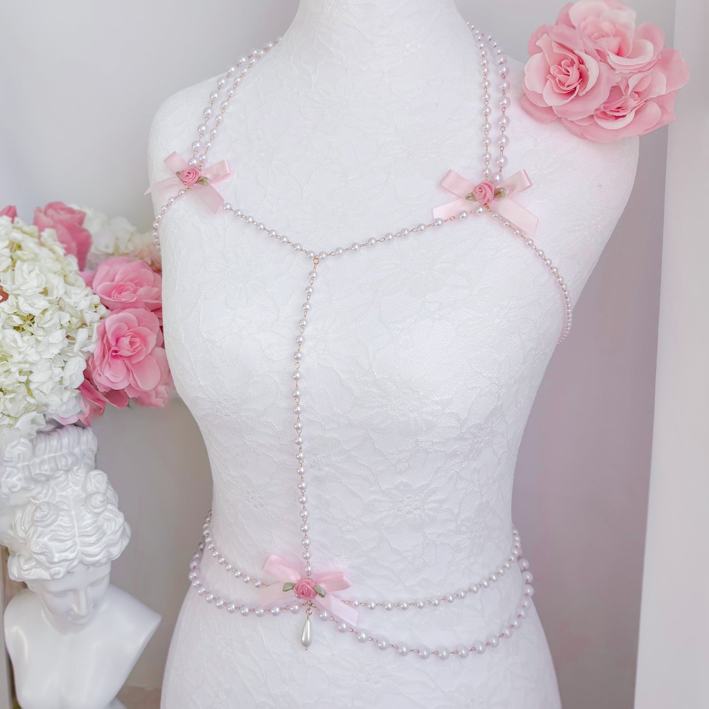 Perle Pink body chain