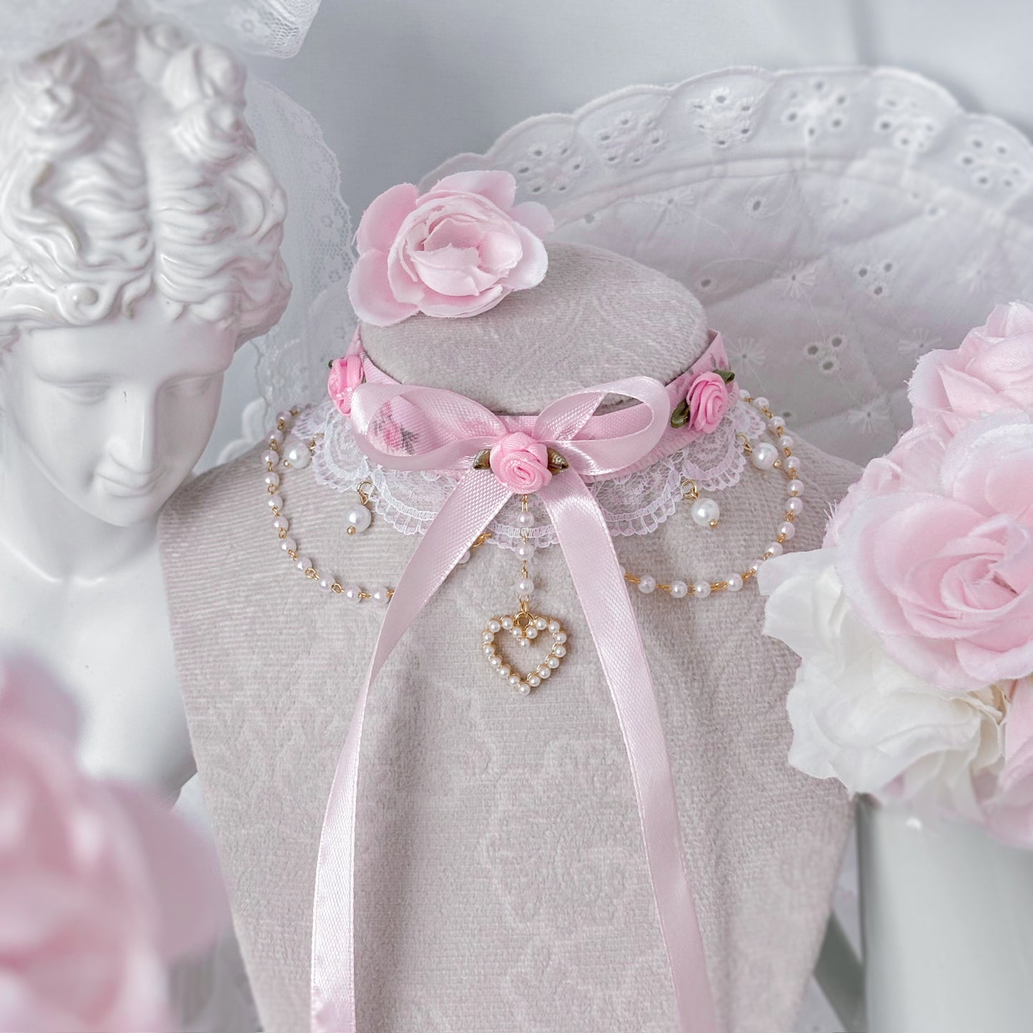 Rosille Choker