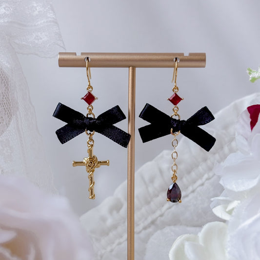 Dark Noctara earrings