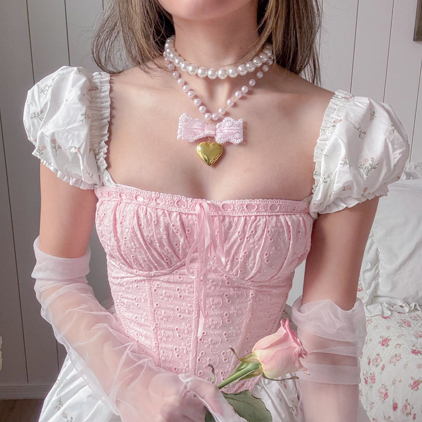Amor necklace