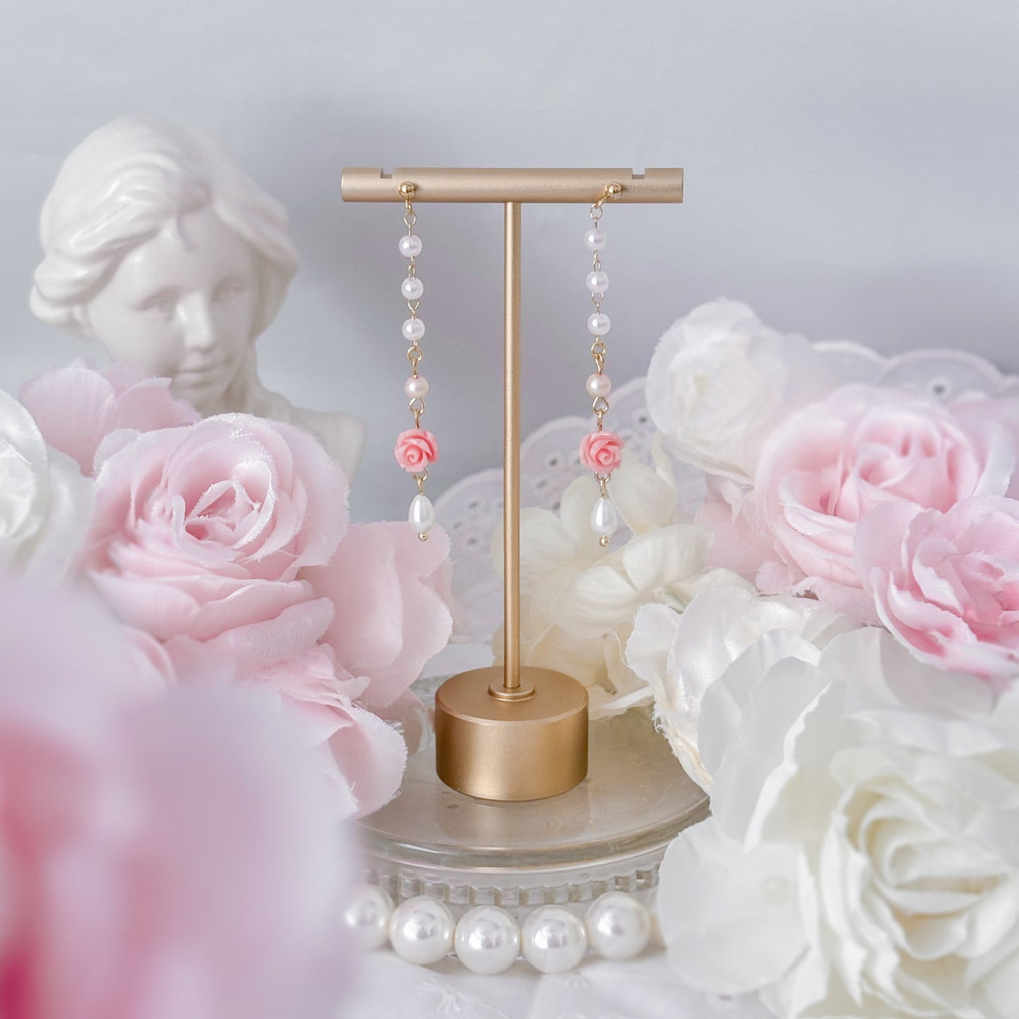 Peachie Cream earrings