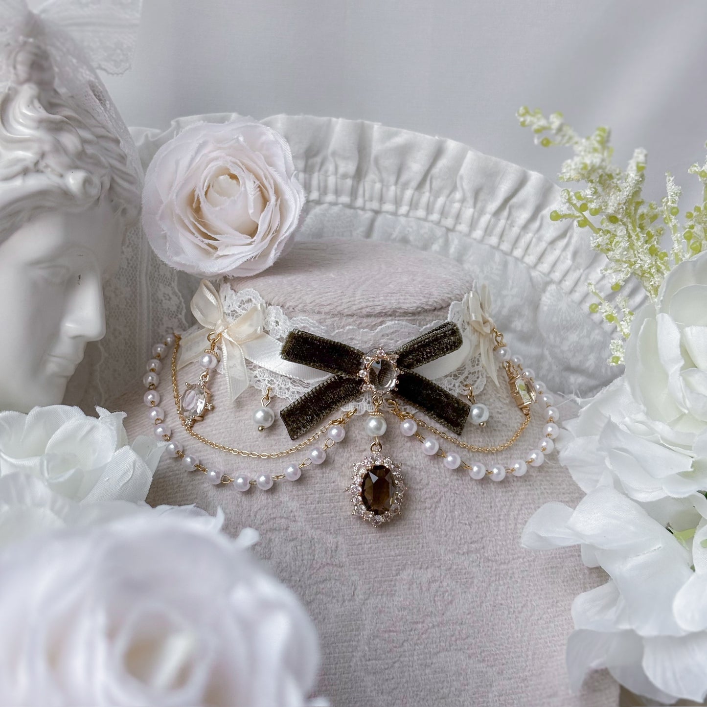 Marianna choker
