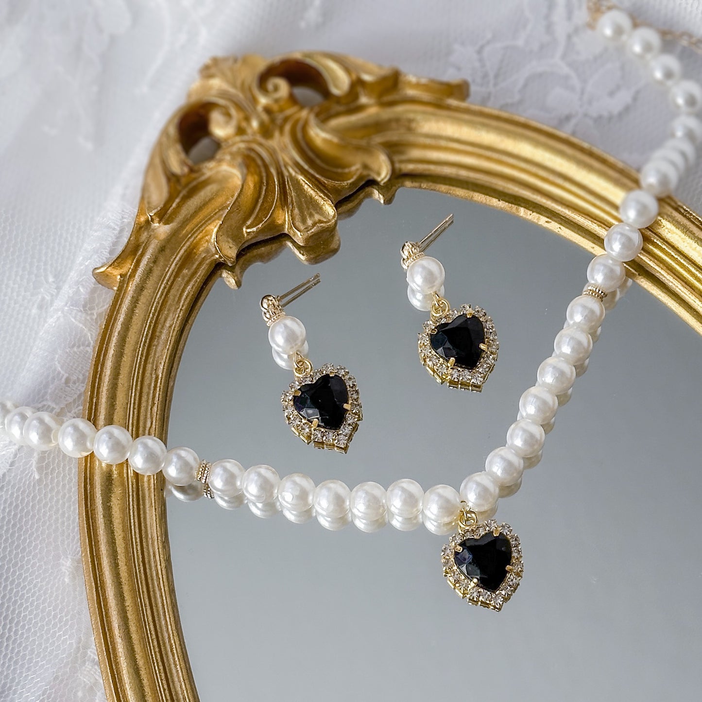 Dione Set