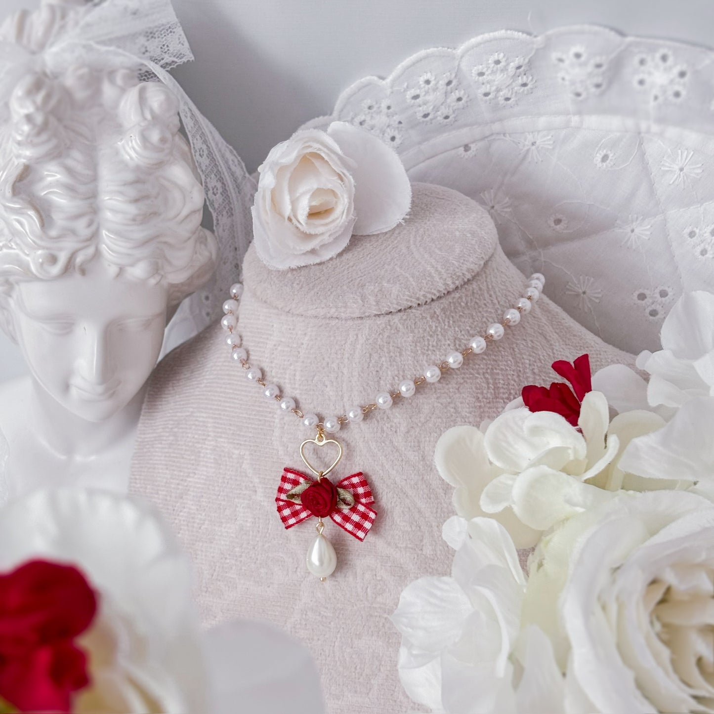 Rose Picnic Necklace