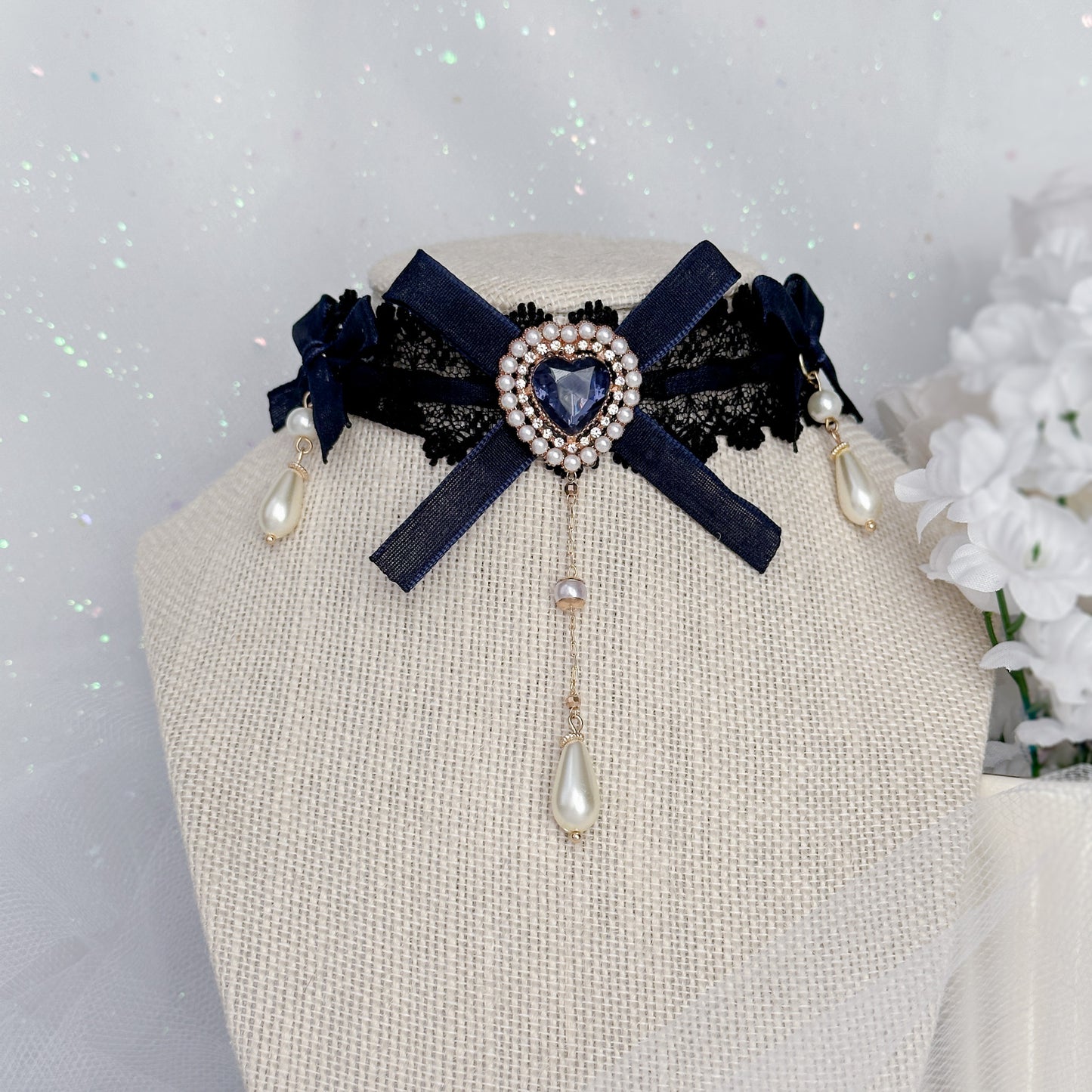 Moonbeam choker