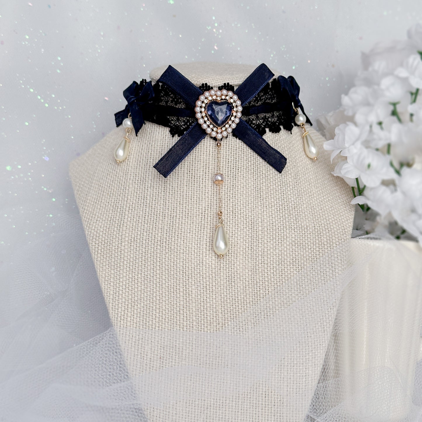 Moonbeam choker
