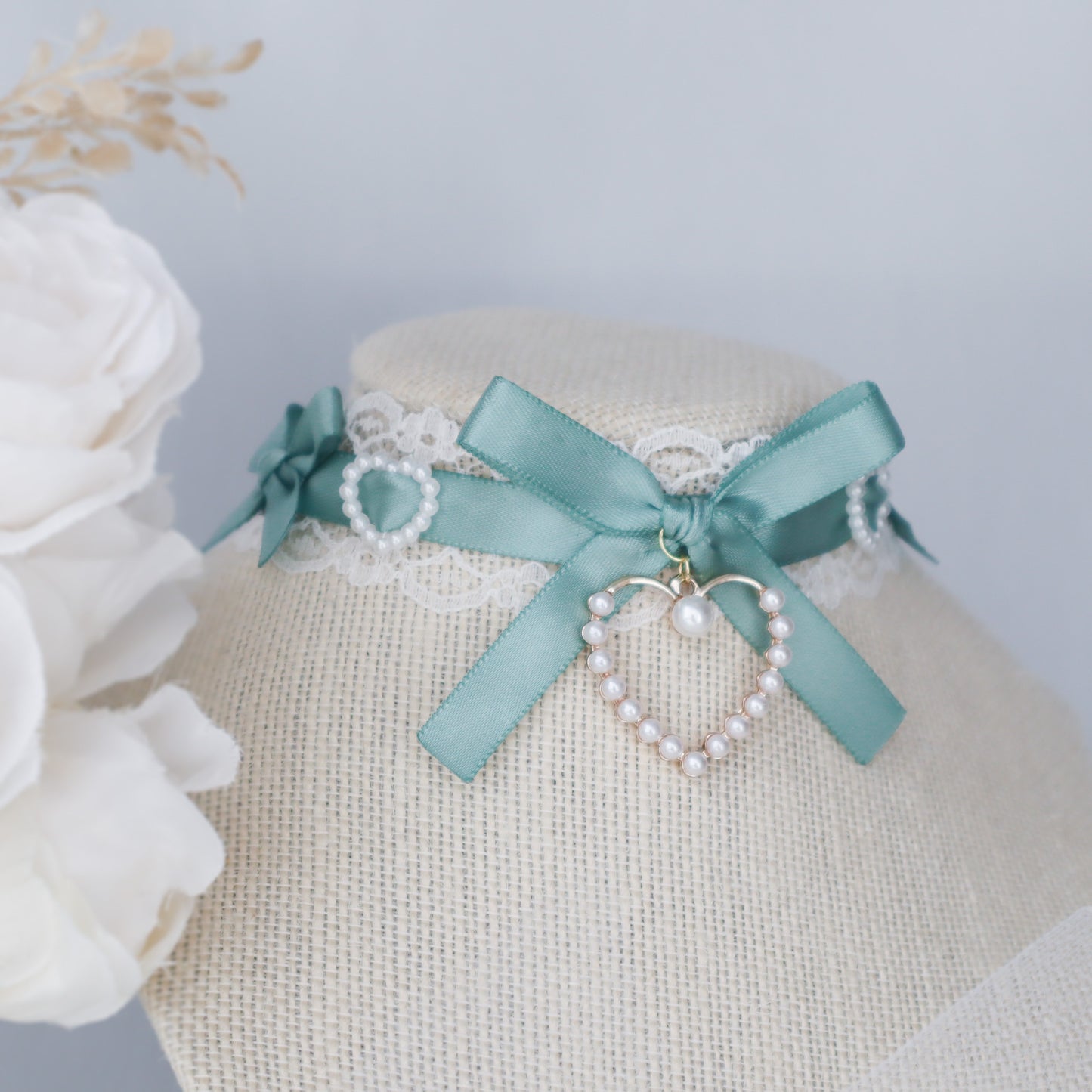 Seafoam choker