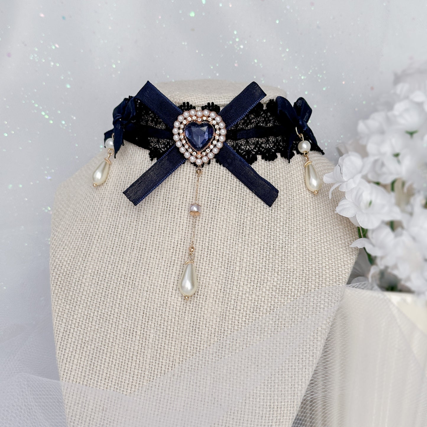 Moonbeam choker