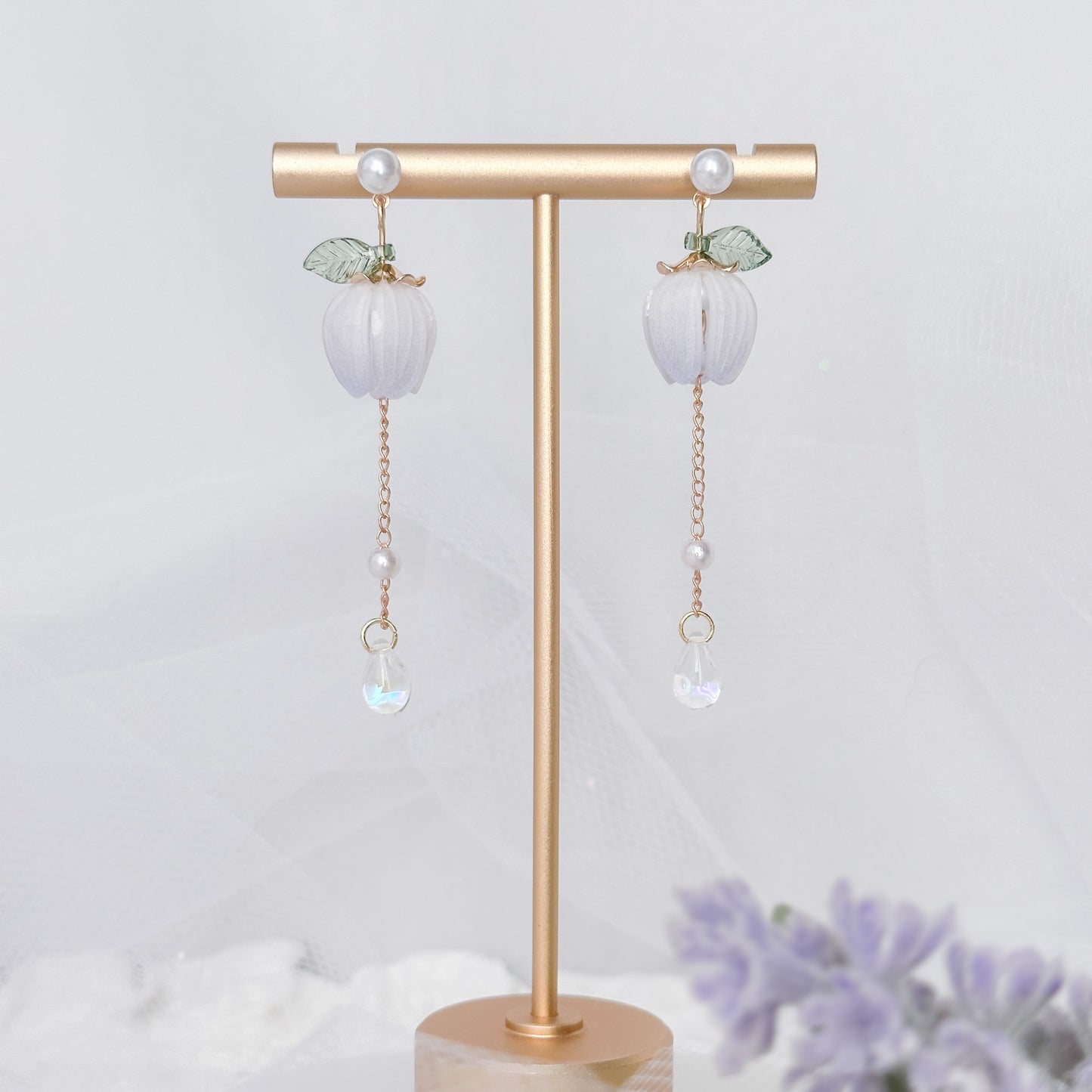 Tulip drop earrings