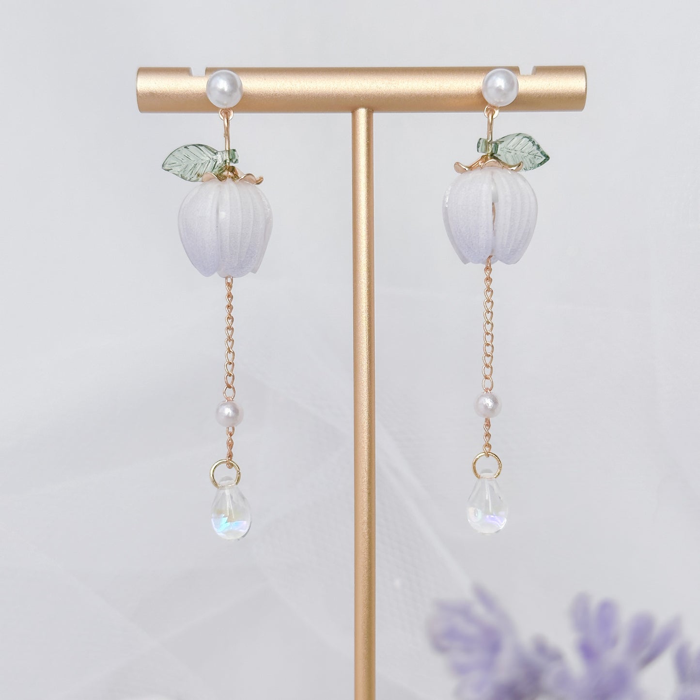 Tulip drop earrings