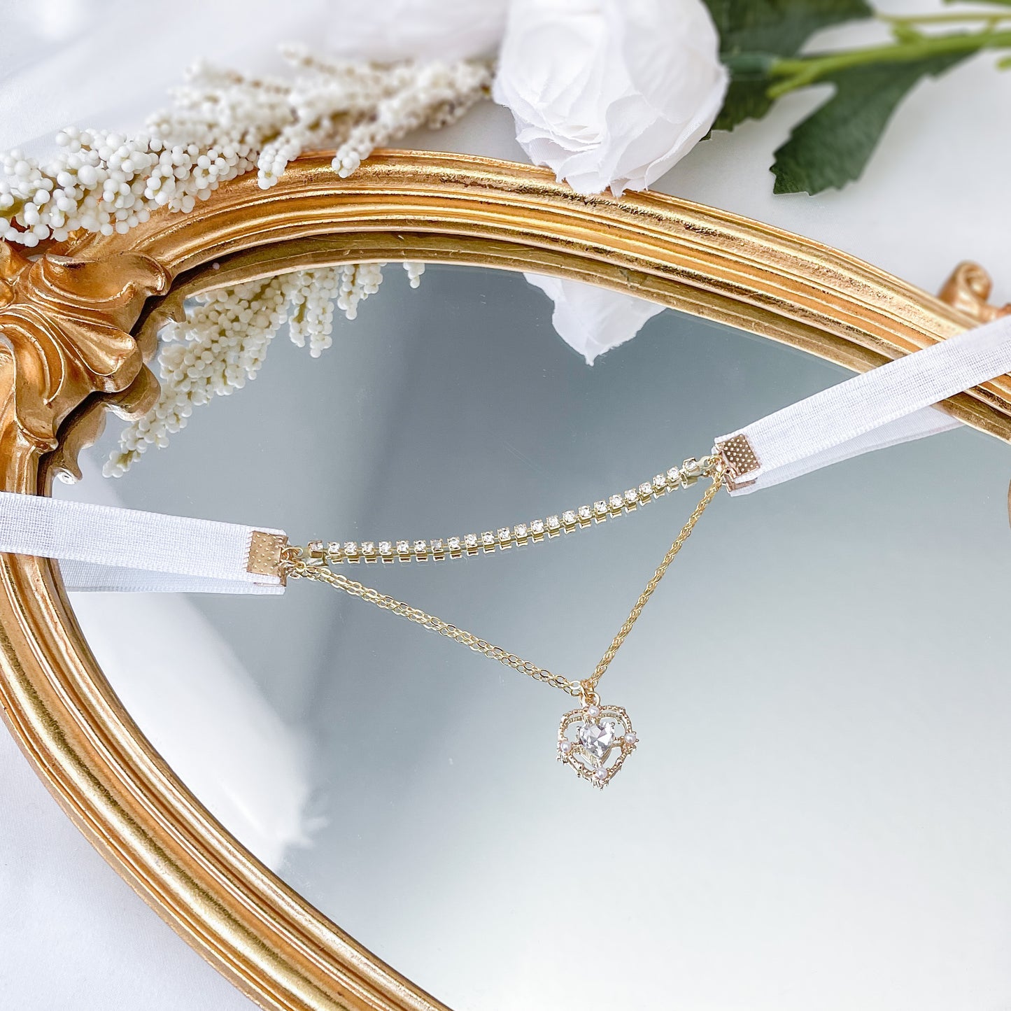Eira choker