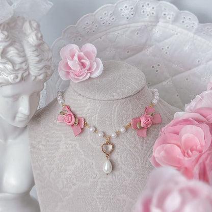 Rosavieve Necklace