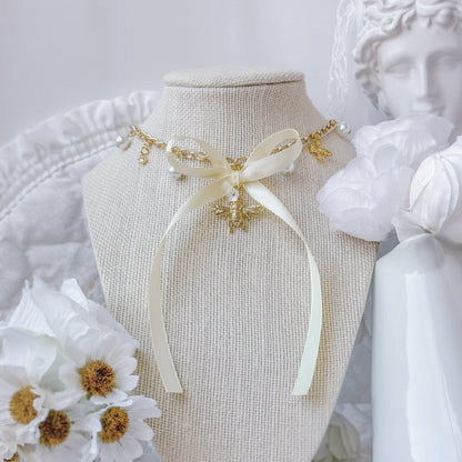 Honeybee choker