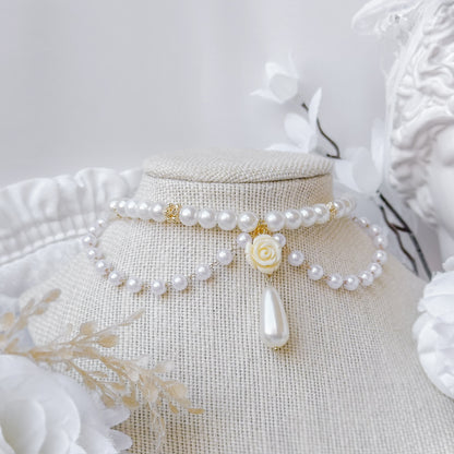 Cream Rose necklace