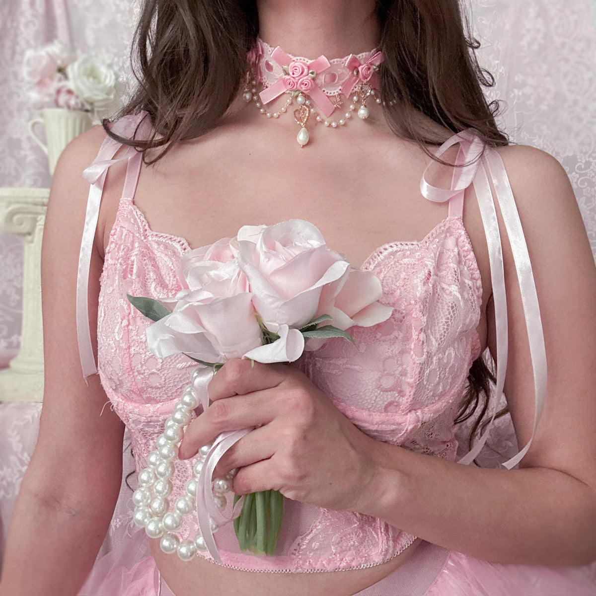 Rosavieve Choker