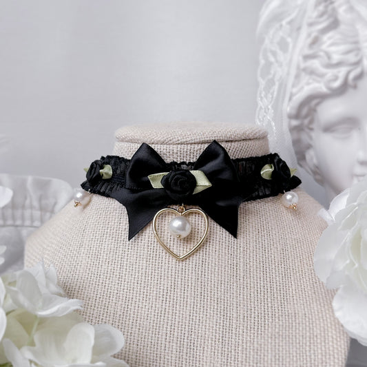 Black Swan choker