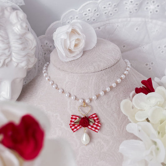 Rose Picnic Necklace
