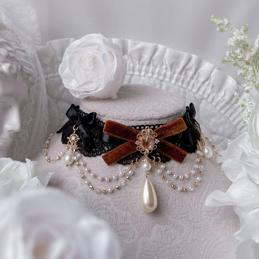 Merigold Choker