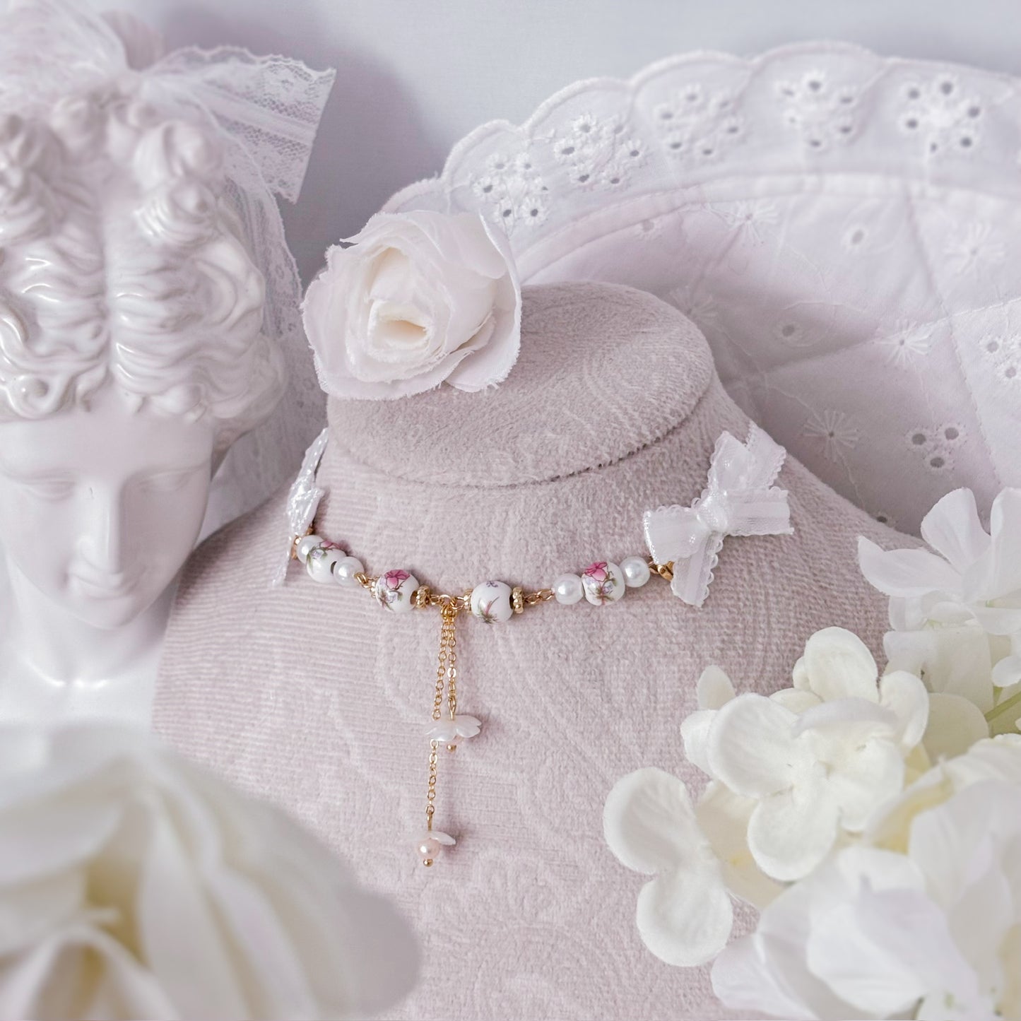Florosa choker
