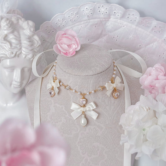 Cream Teatime choker