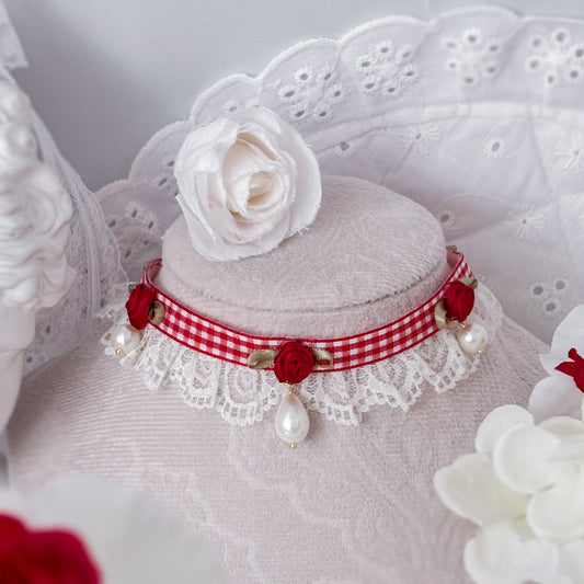 Rose Picnic choker