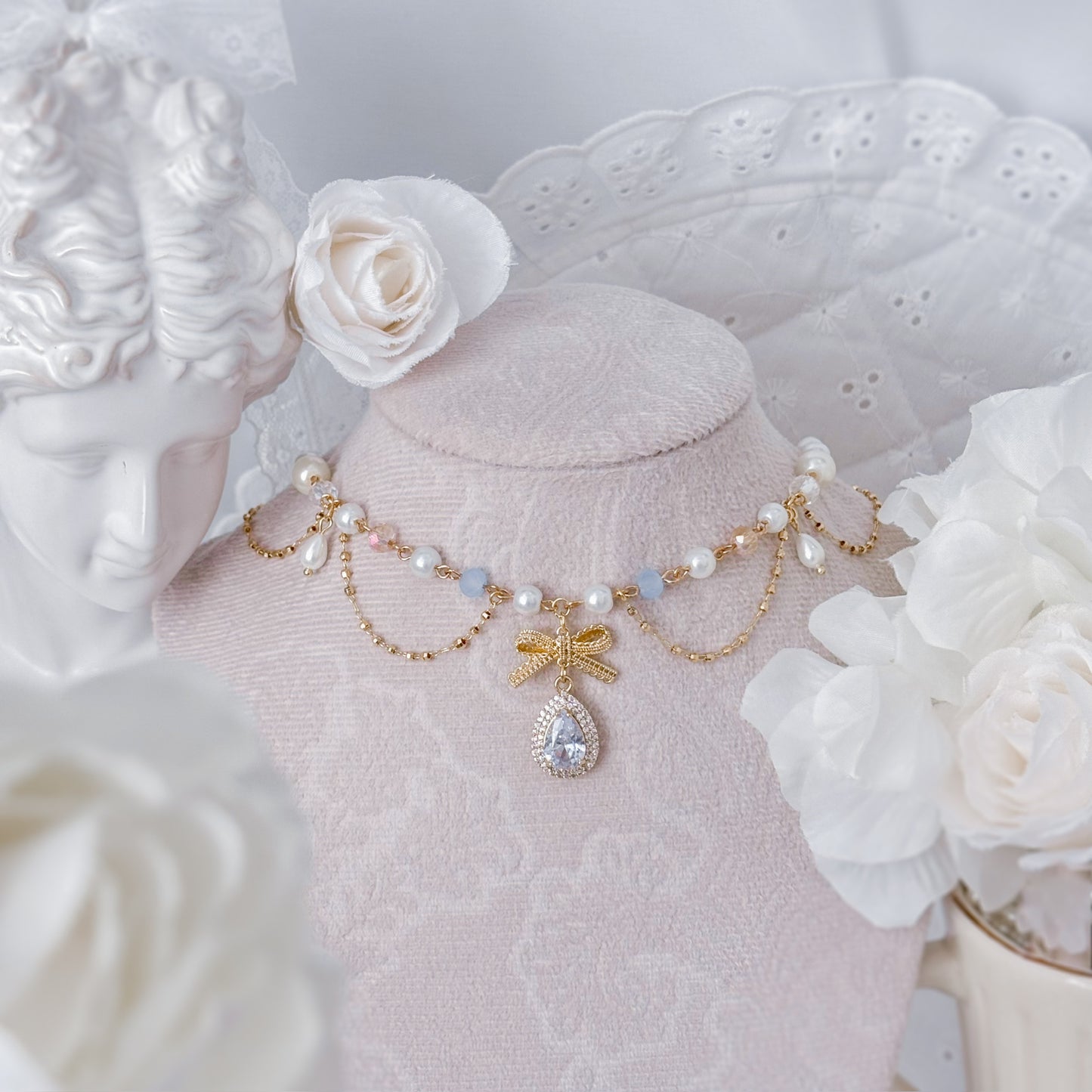 Peri Necklace