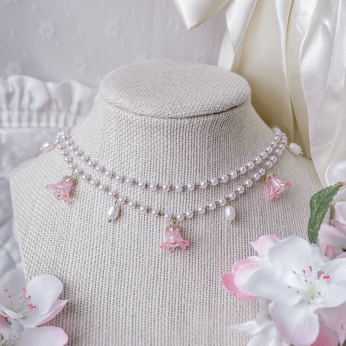 Lilia necklace