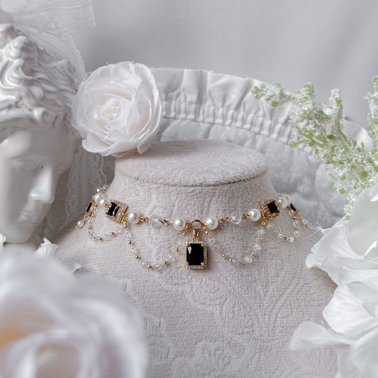 Enola Choker