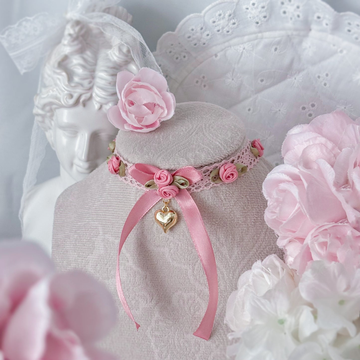 Antique Pink choker