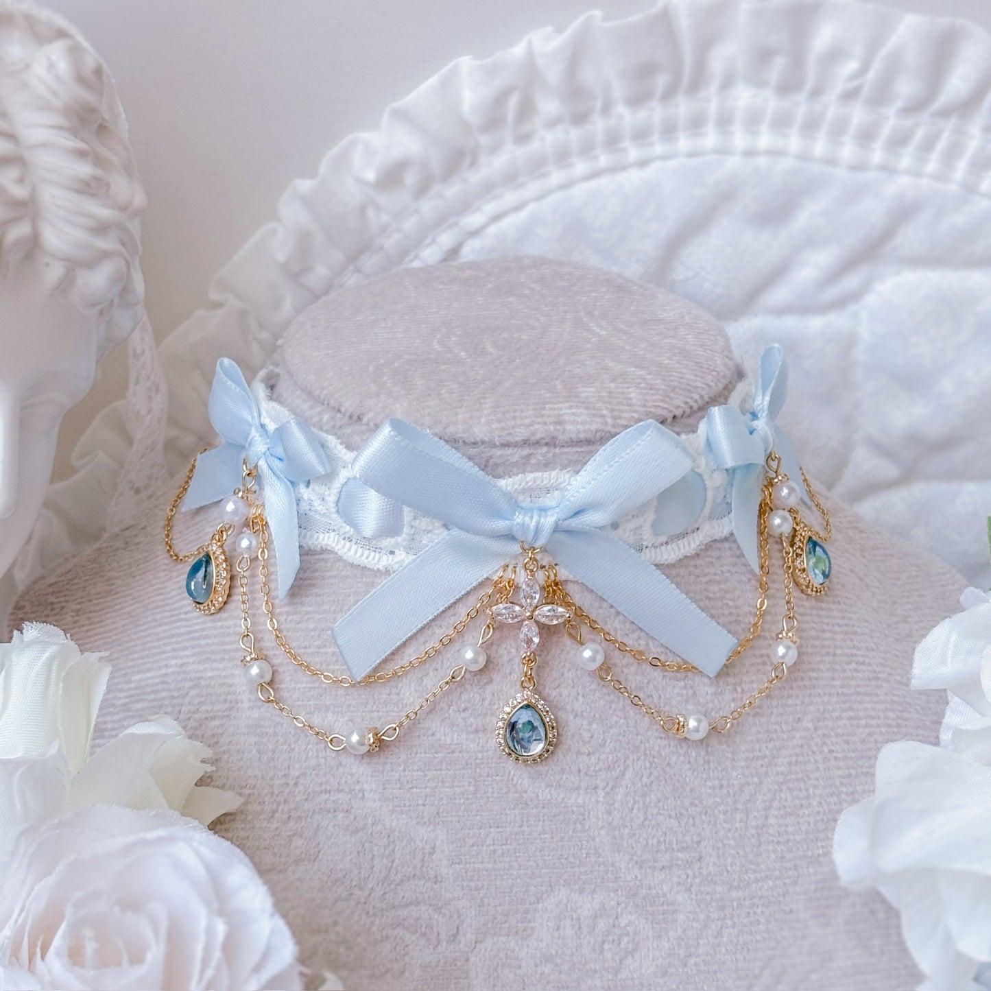 Issabella choker