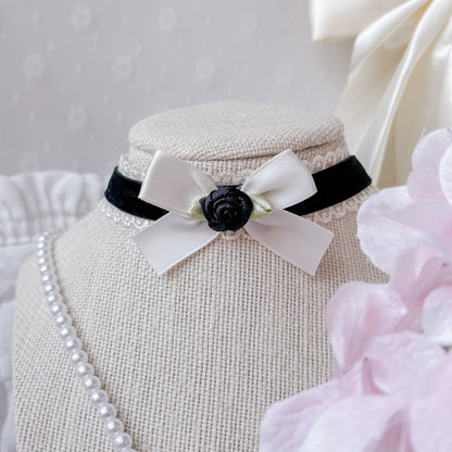 Black Rosie choker