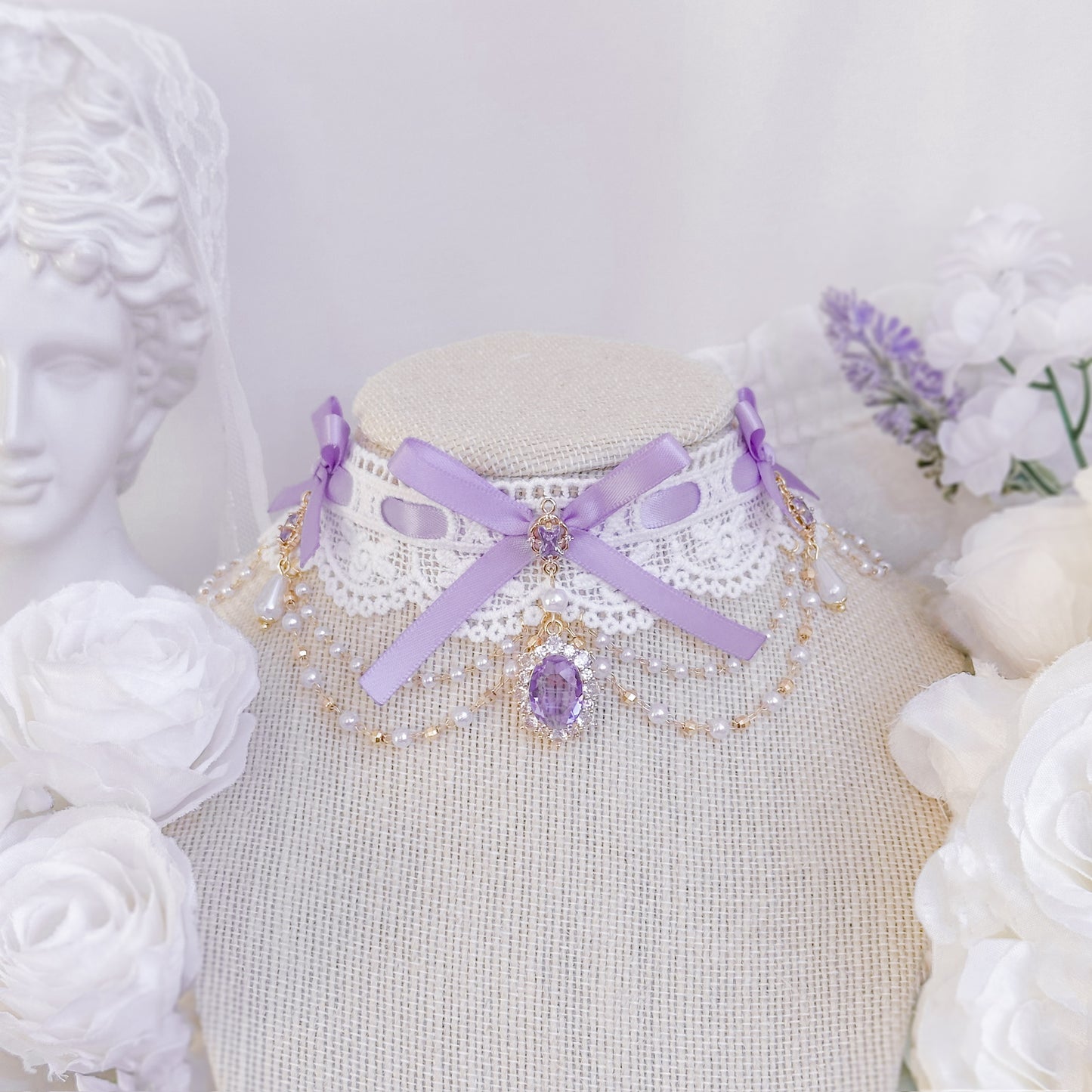 Lilienna choker