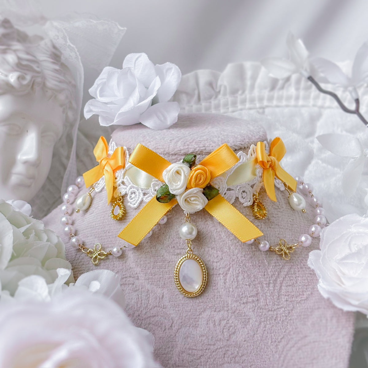 Crysanthe Set