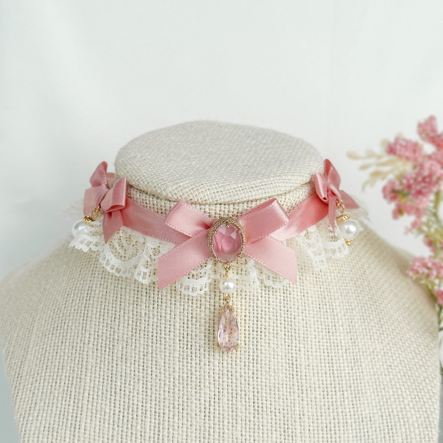 Dollie Choker