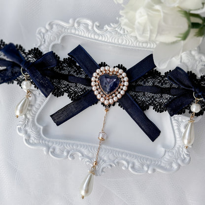 Moonbeam choker