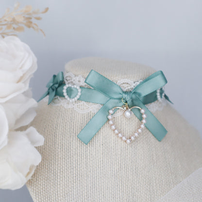 Seafoam choker