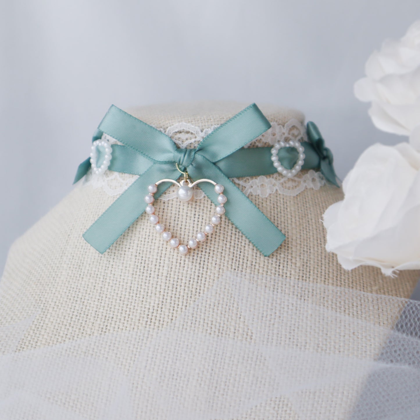 Seafoam choker